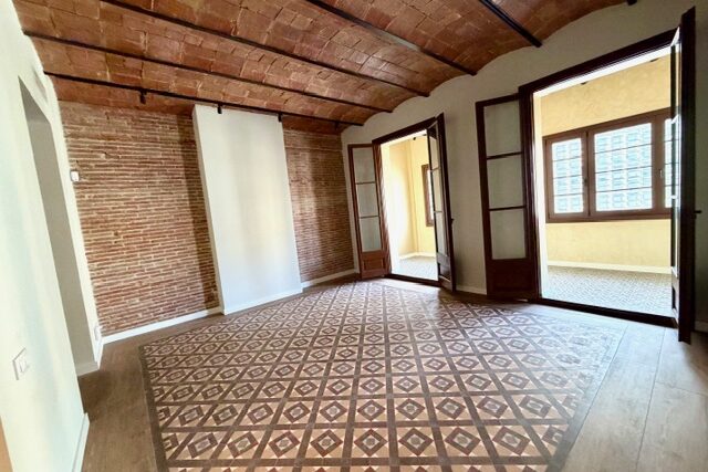 Piso en venta en Ronda Universitat